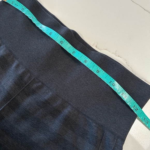 lululemon athletica In the Flow Black Striped Leggings Size Small - Picture 5 of 6